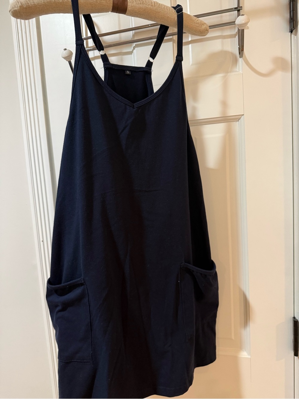 Casual Navy Sleeveless Pocket Dress with Adjustable Straps